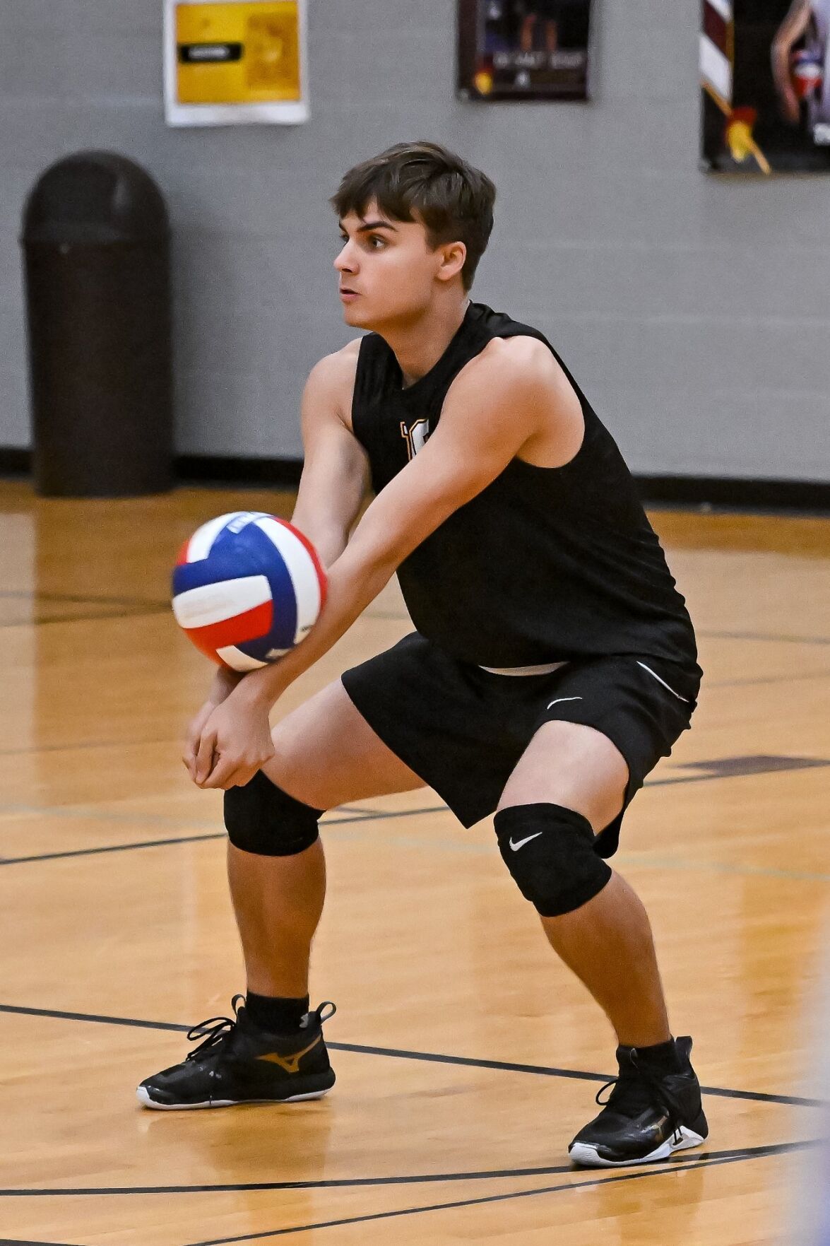 05/02/24 - Boys Volleyball Vianney at De Smet